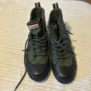 Hunter X Target Canvas Duck Combat/Rain Boot. Size 8.5, lightly worn.